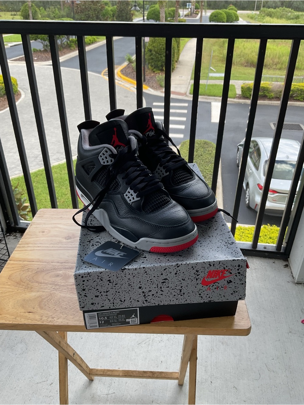 Jordan 4 Retro "Bred Reimagined" sneakers in US 10.5